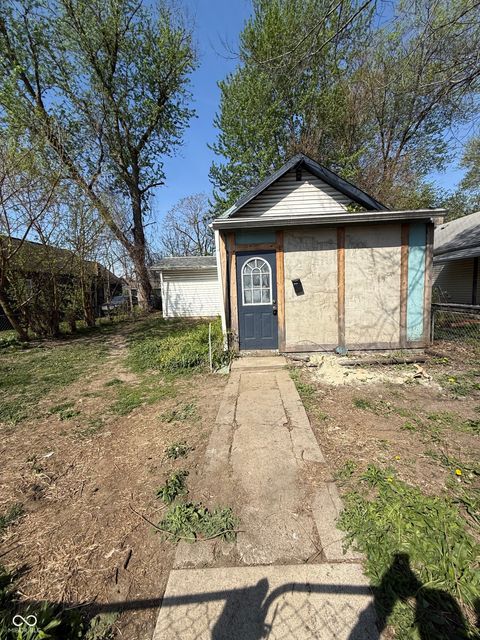 Photo of 426 Leeds Avenue, Indianapolis, IN 46201 (MLS # 22095073)