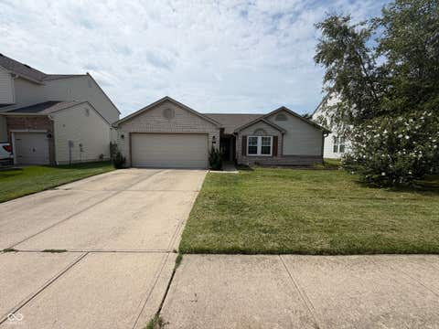 Photo of 9 English Green, Westfield, IN 46074 (MLS # 22122080)
