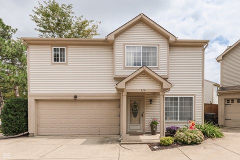 Photo of 719 Mountain Pine Drive, Greenwood, IN 46143 (MLS # 22122110)