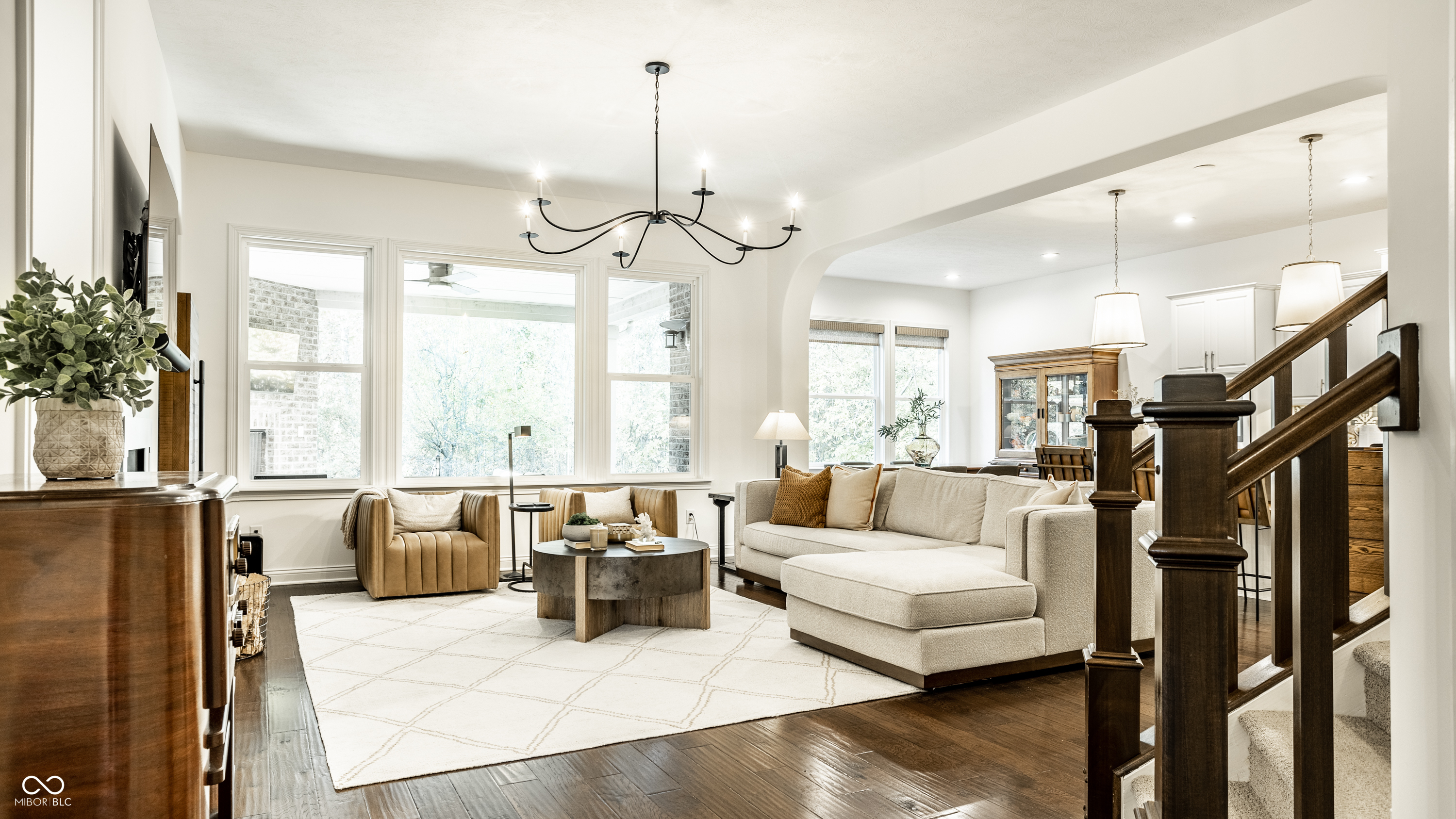 2837 E High Grove Circle