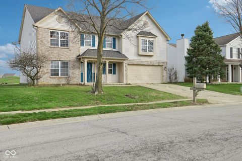 Photo of 11754 Hamble Drive, Indianapolis, IN 46235 (MLS # 22039857)