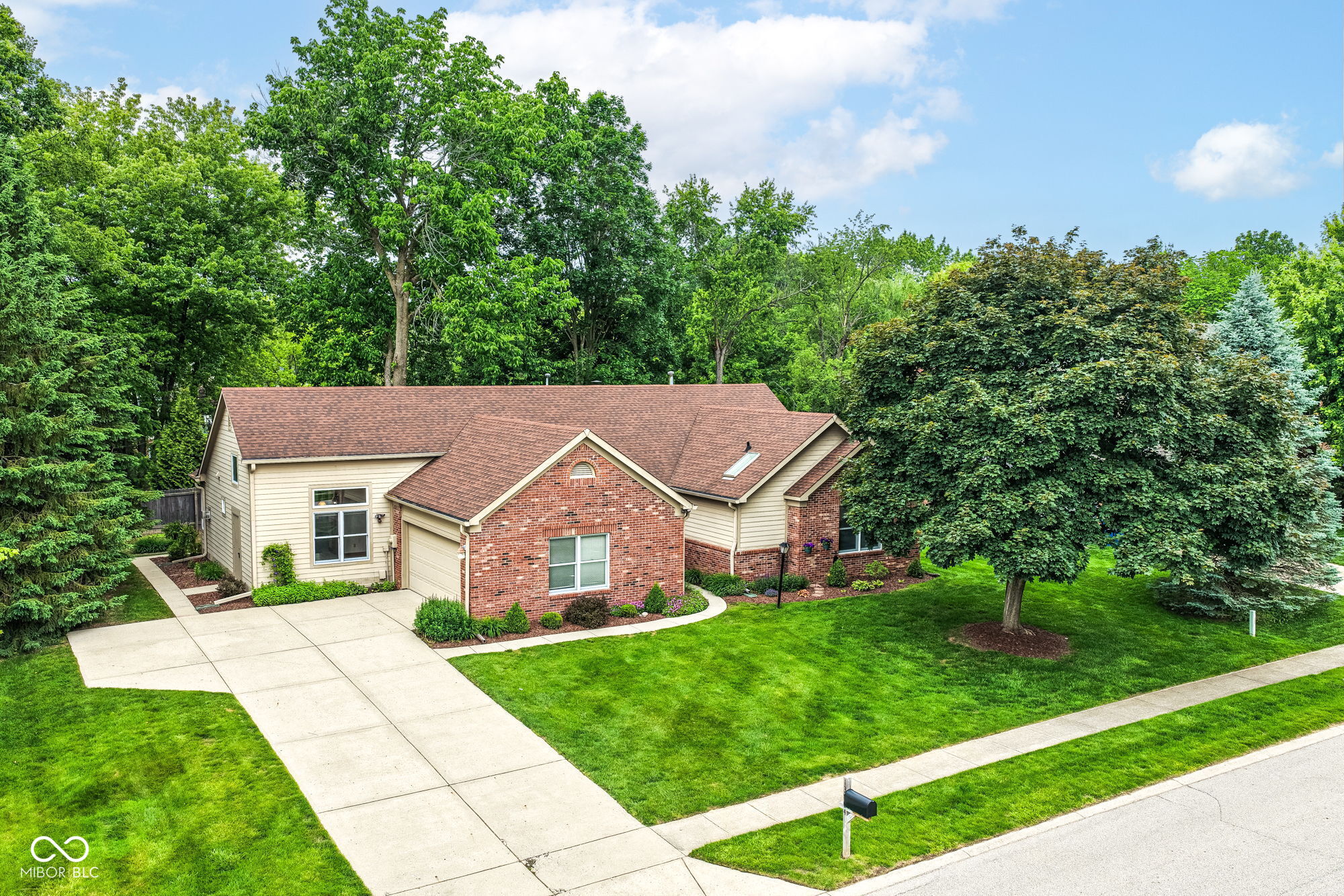 Photo 1 of 32 — 13764 Roswell Drive, Carmel, IN 46032