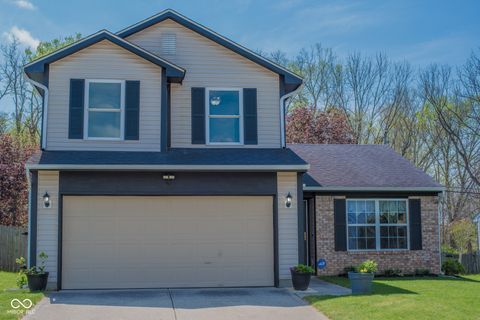 Photo of 5209 Longmeadow Court, Indianapolis, IN 46221 (MLS # 22095526)