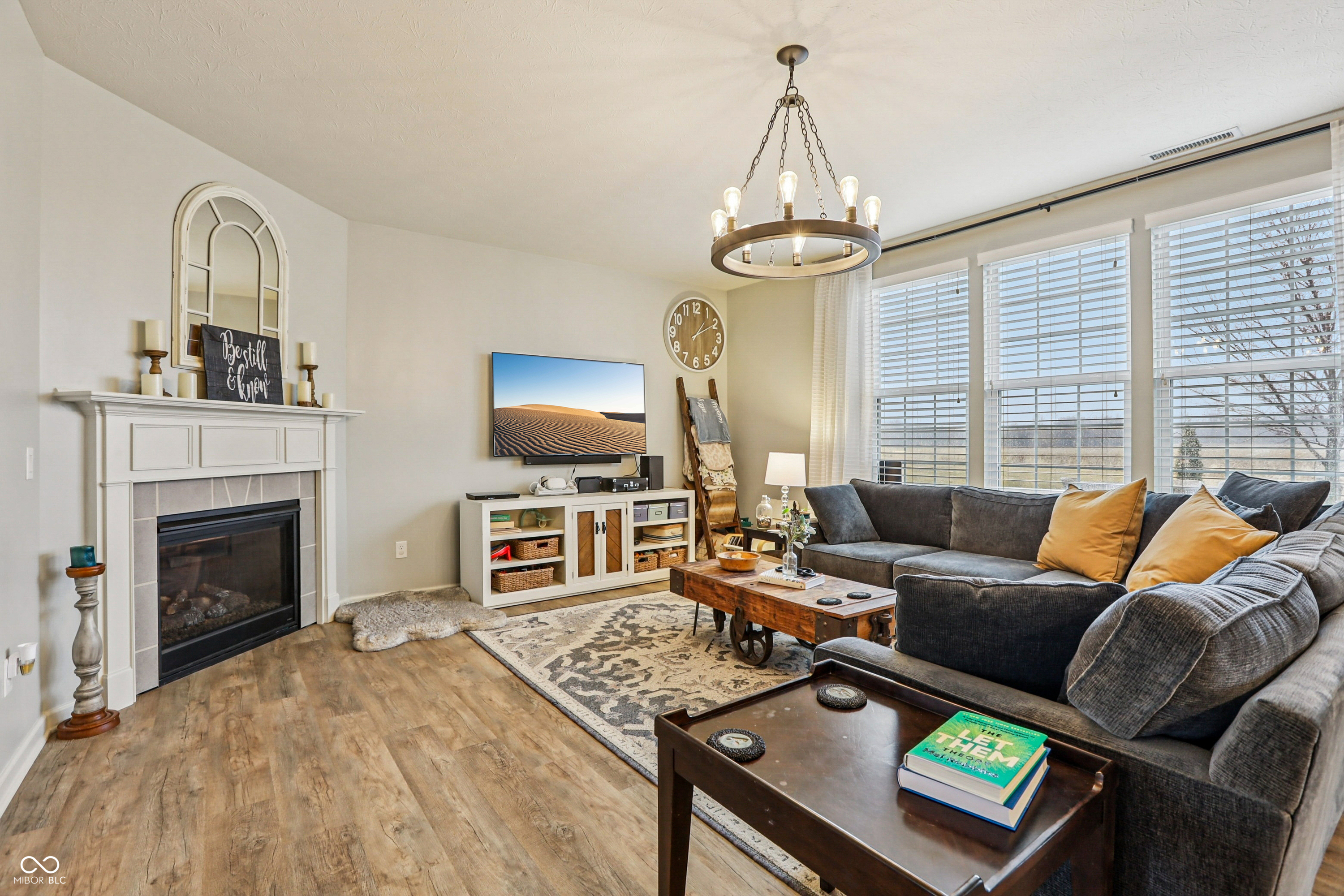 5473 Crowley Parkway