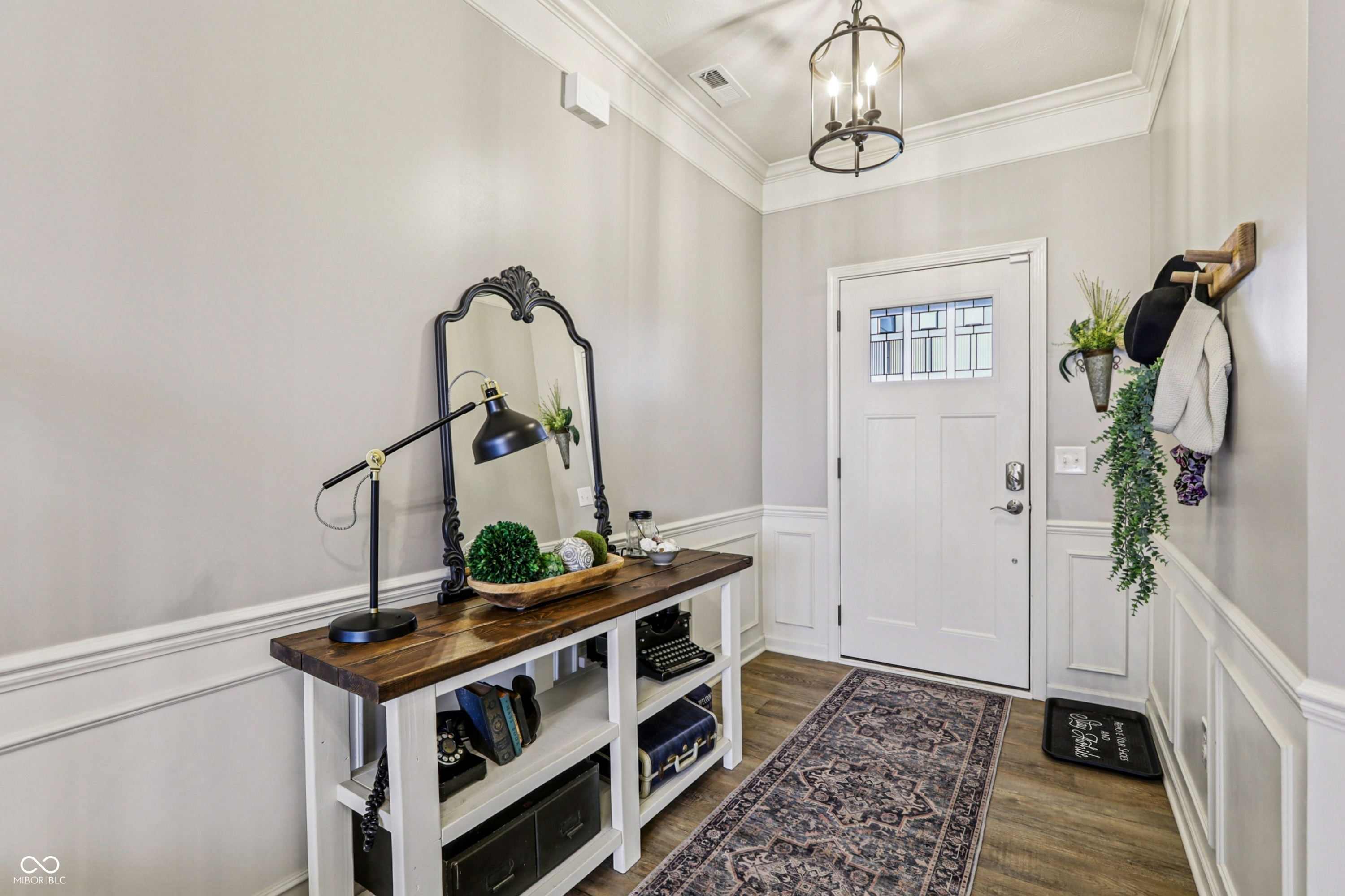 5473 Crowley Parkway