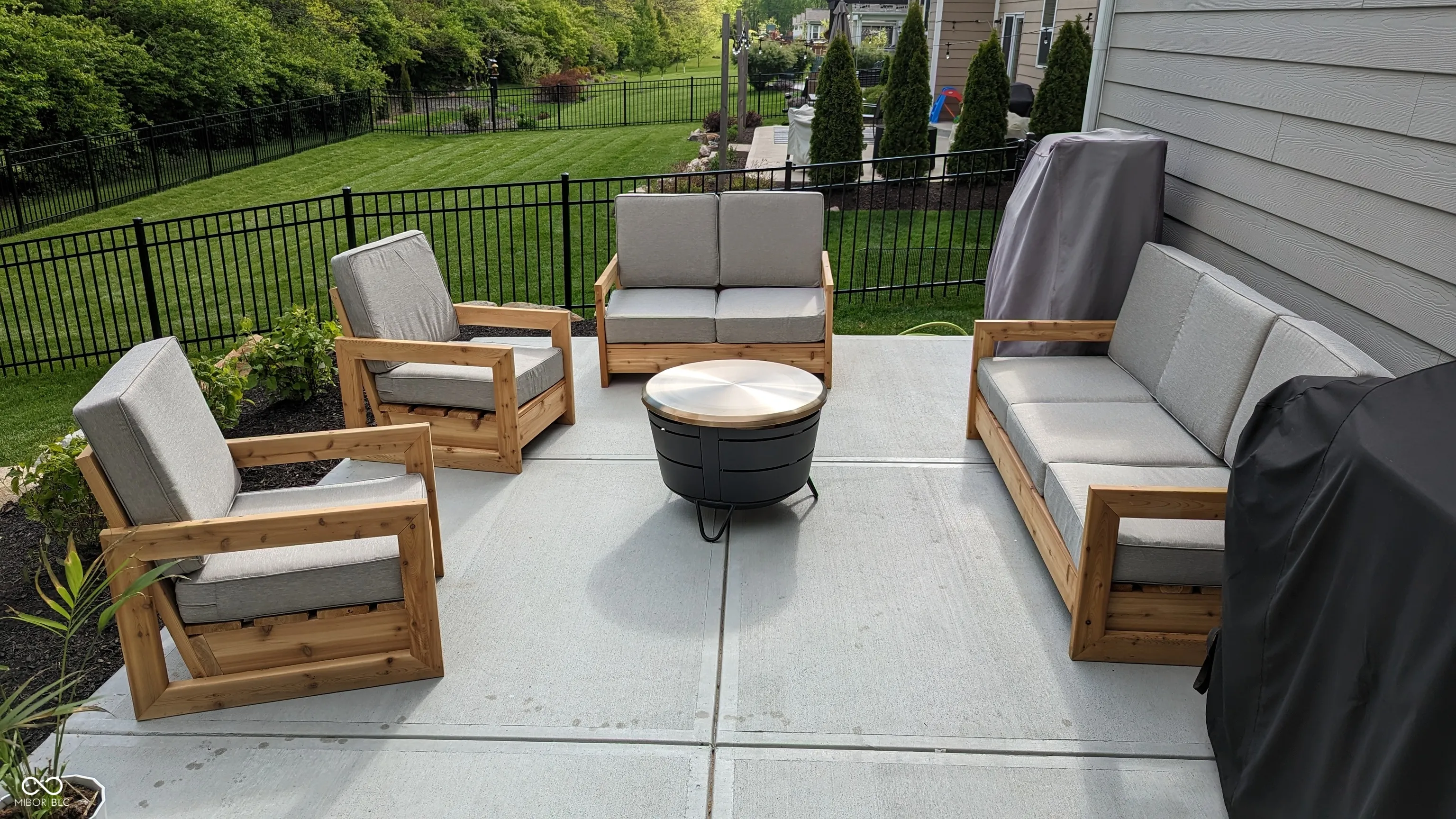 Noblesville, Indiana 46062, United States, 4 Bedrooms Bedrooms, ,3 BathroomsBathrooms,Residential,Pending,11854