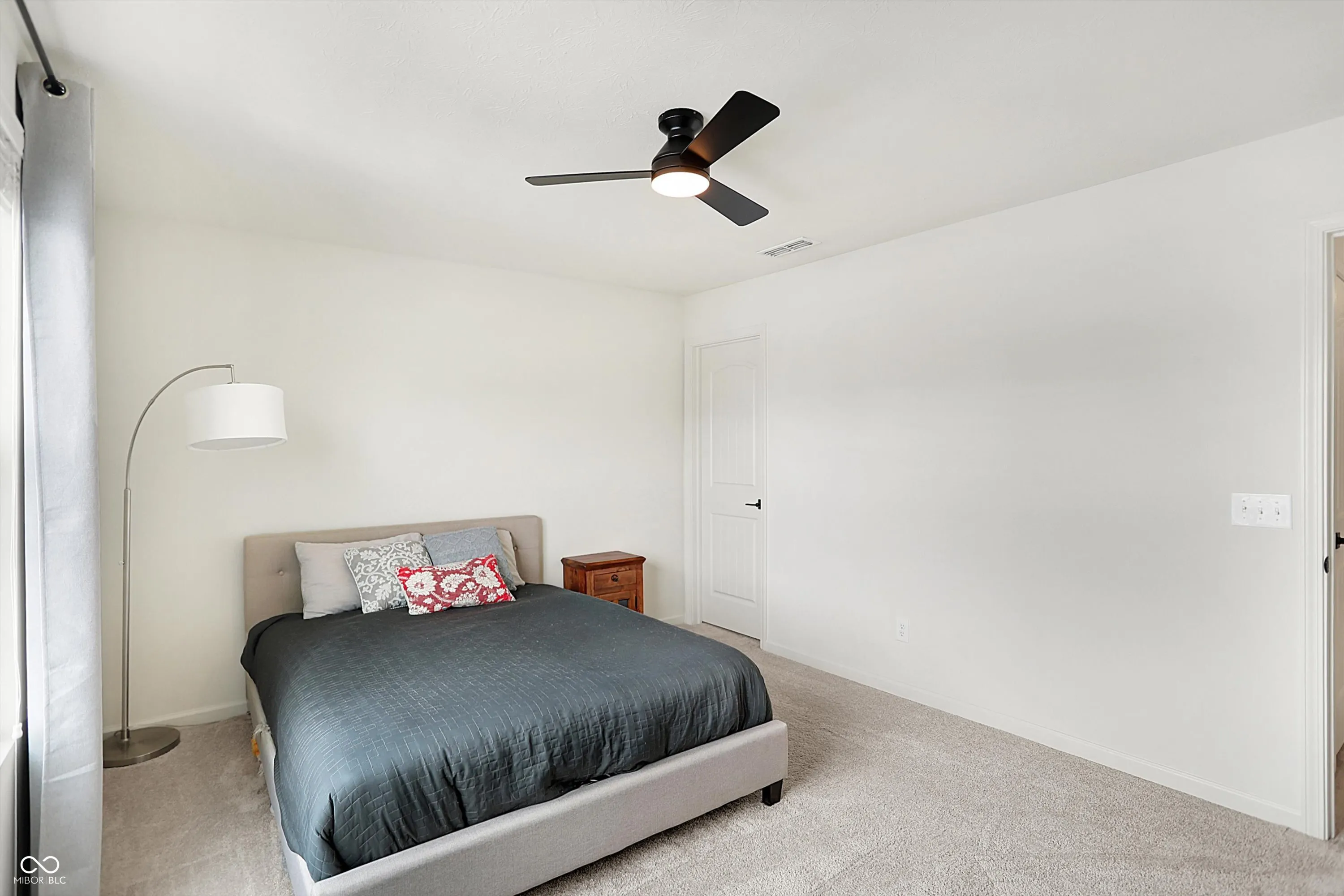 Noblesville, Indiana 46062, United States, 4 Bedrooms Bedrooms, ,3 BathroomsBathrooms,Residential,Pending,11854