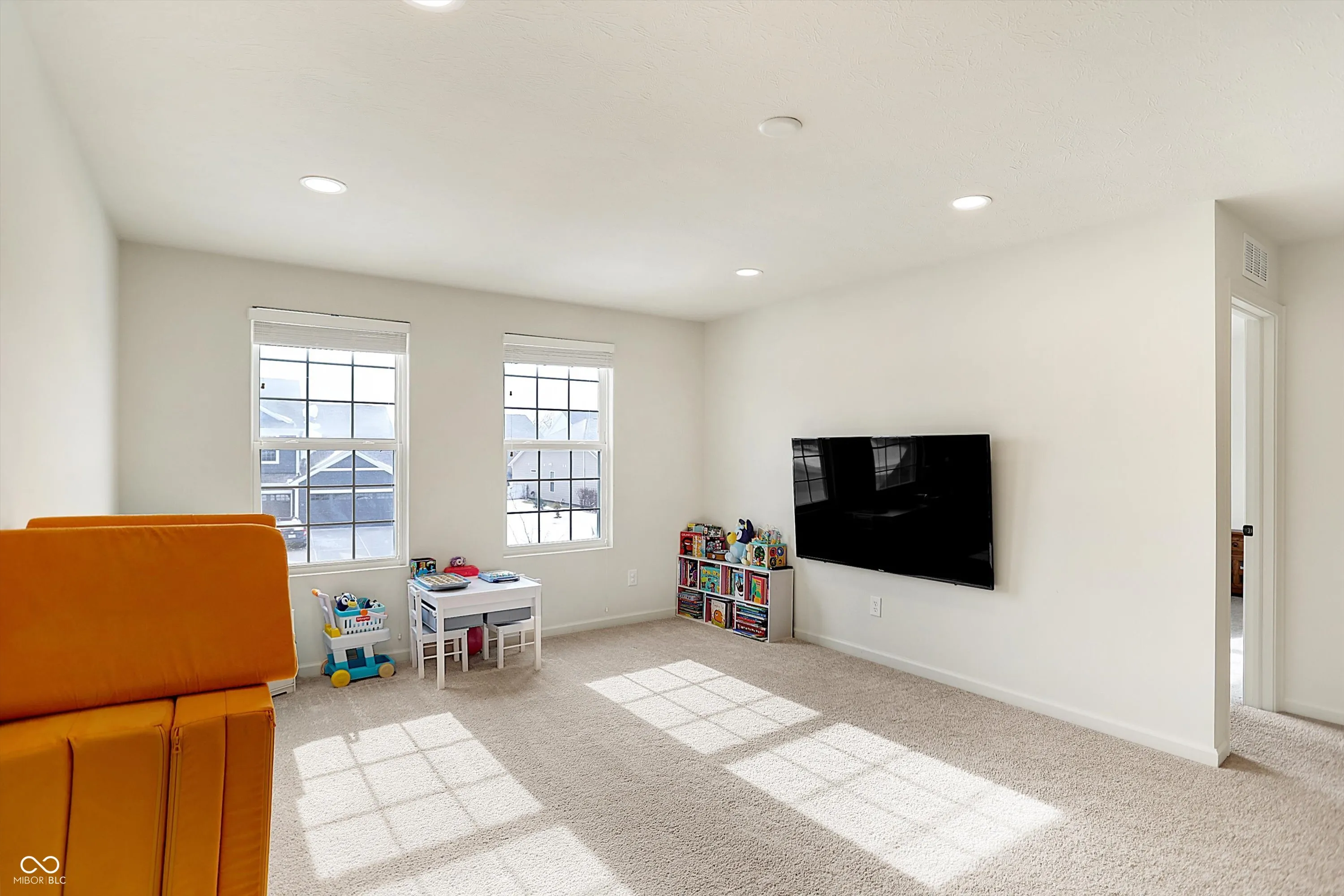 Noblesville, Indiana 46062, United States, 4 Bedrooms Bedrooms, ,3 BathroomsBathrooms,Residential,Pending,11854