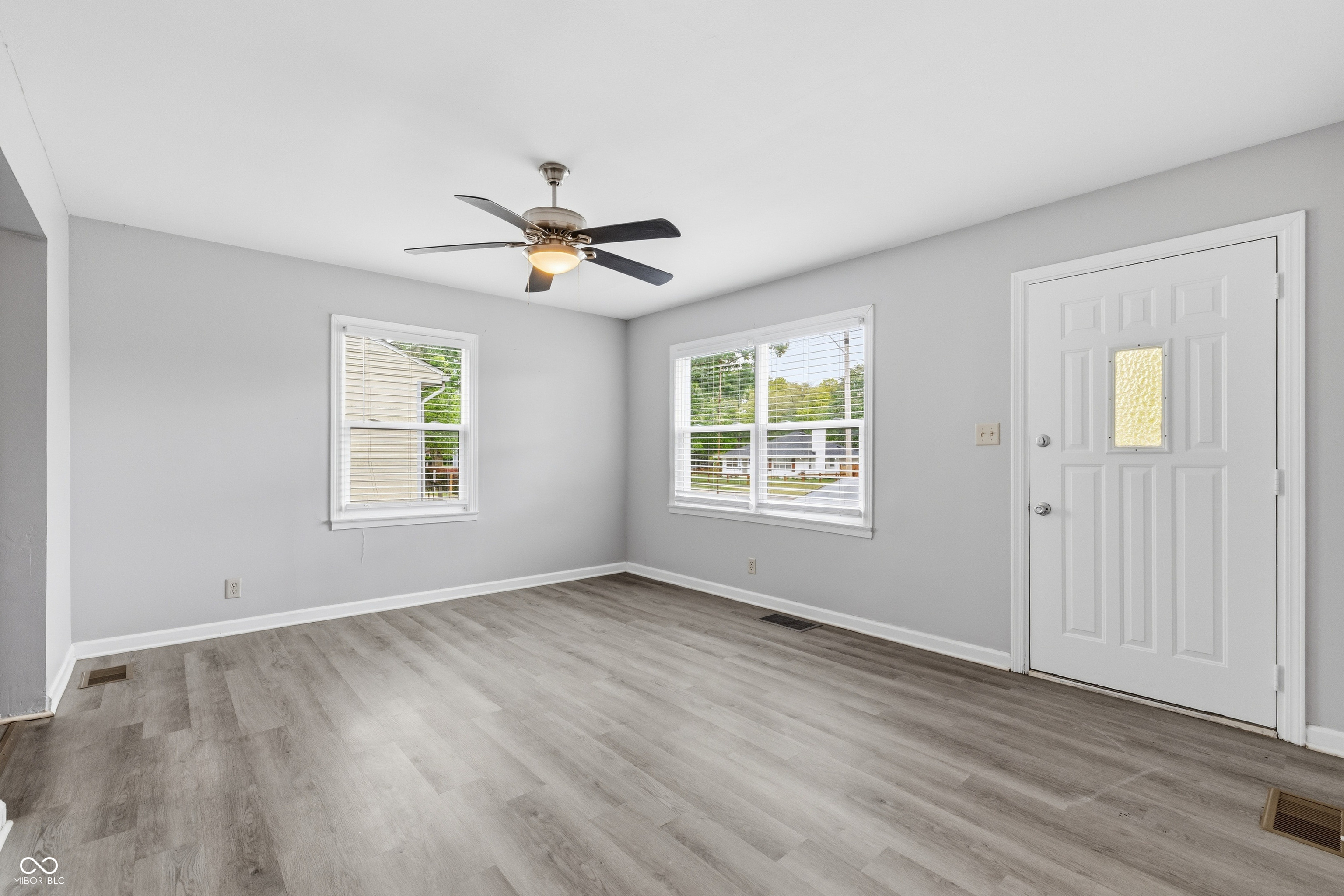 255 S 9th Avenue