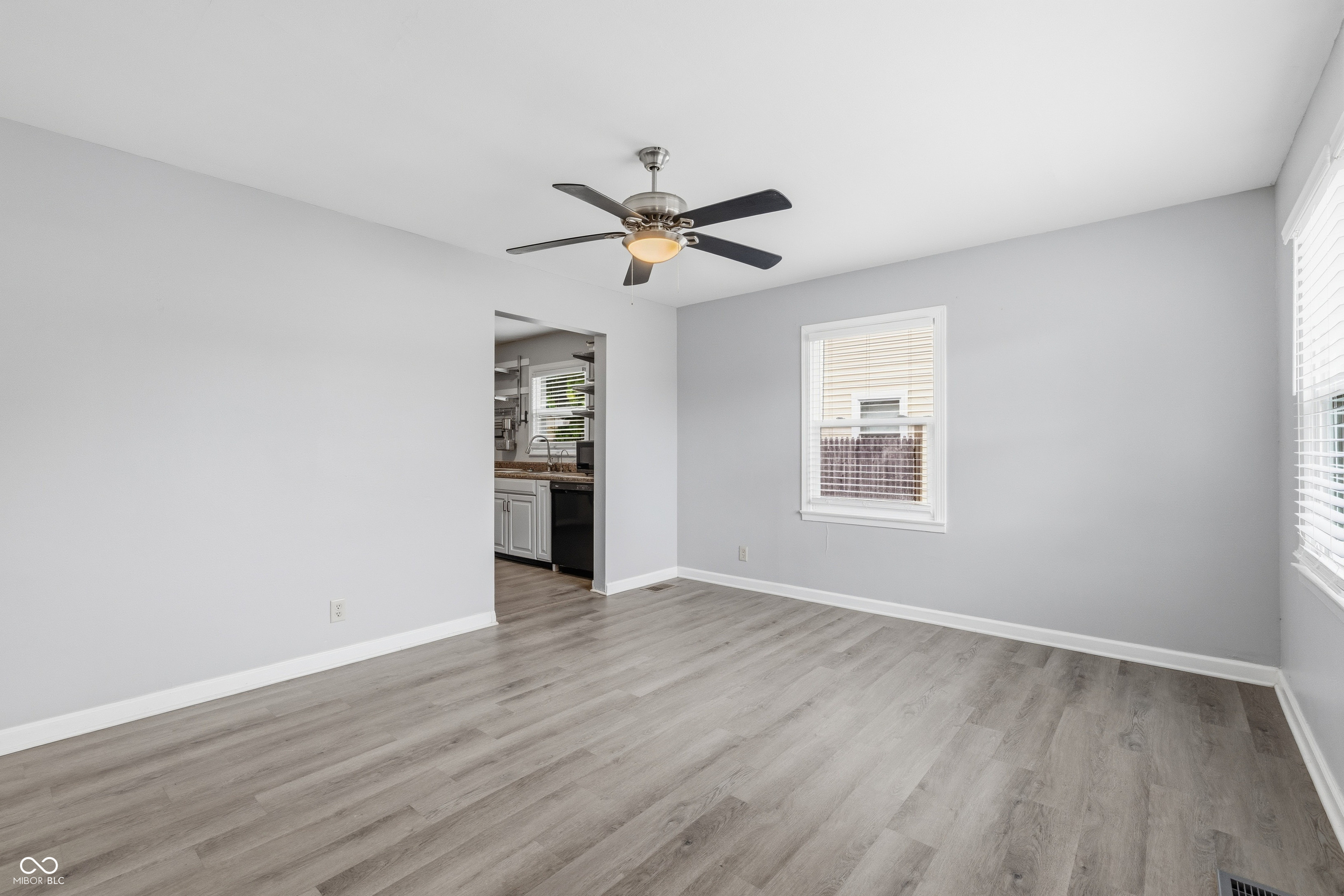 255 S 9th Avenue