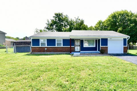 Photo of 9457 Burrwood Creek, Indianapolis, IN 46235 (MLS # 22125578)