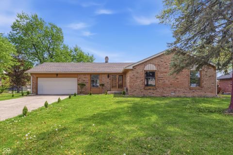 Photo of 645 Boulder Road, Indianapolis, IN 46217 (MLS # 22096052)
