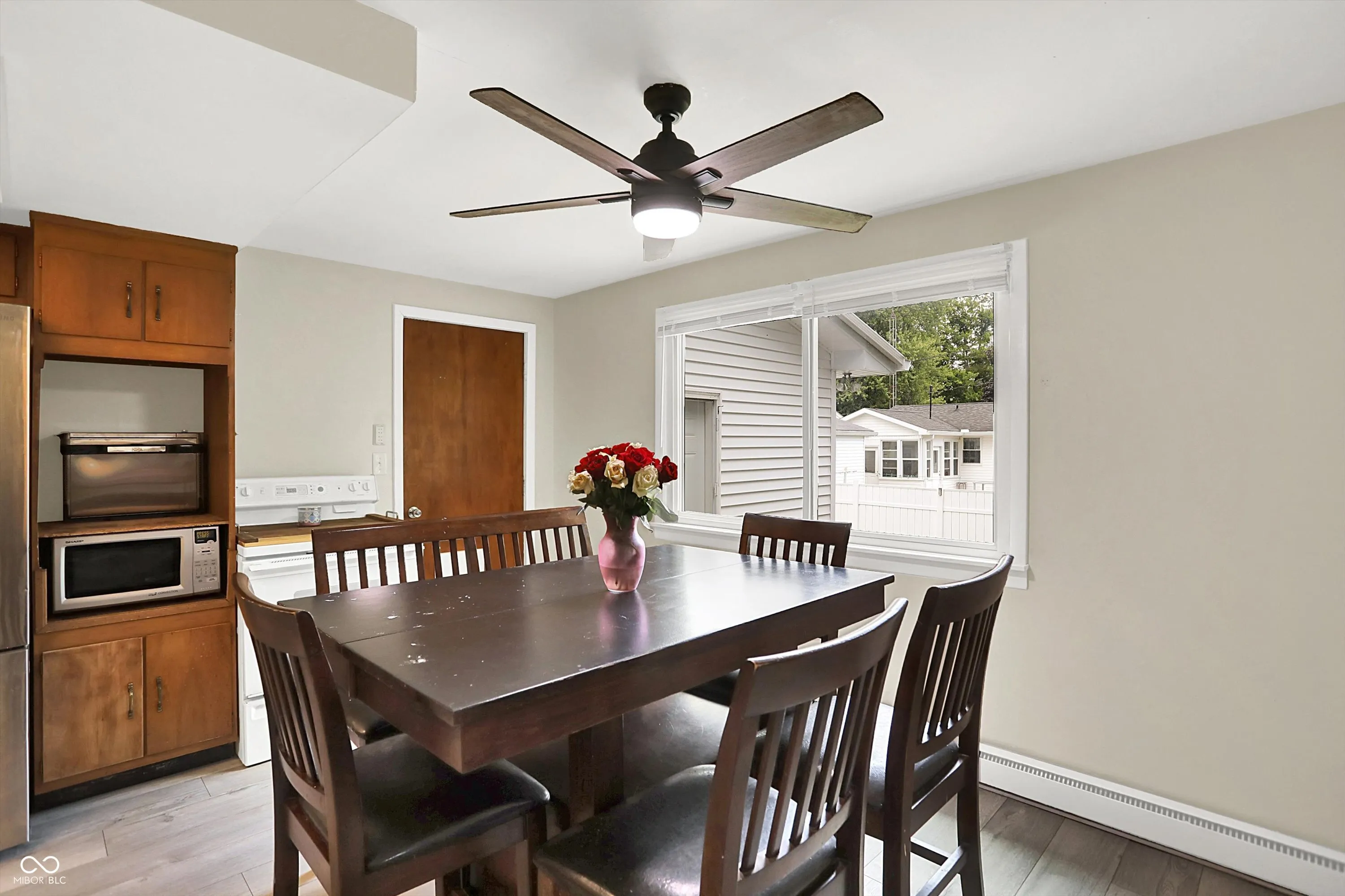 Columbus, Indiana 47203, United States, 4 Bedrooms Bedrooms, ,3 BathroomsBathrooms,Residential,Active,188482