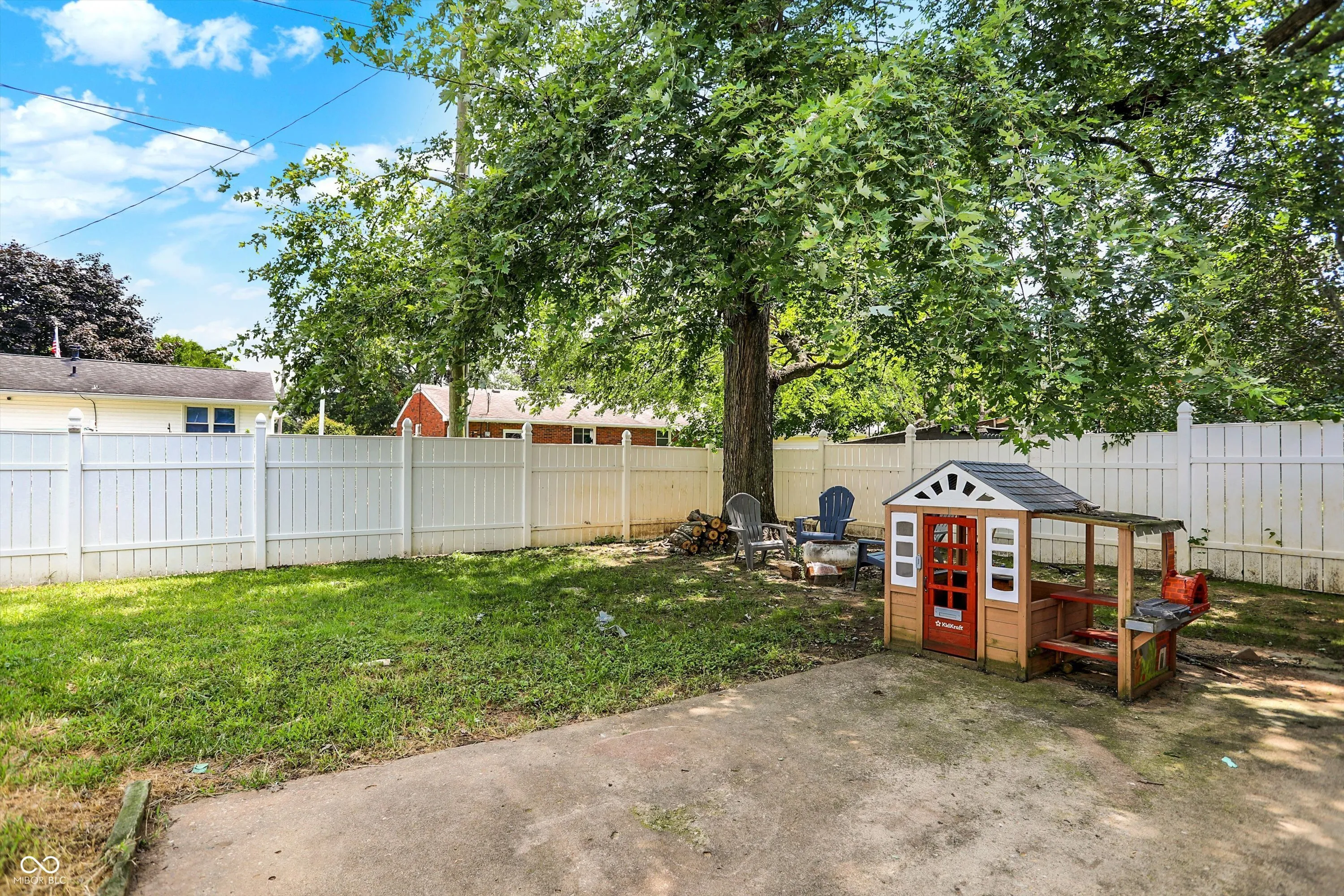 Columbus, Indiana 47203, United States, 4 Bedrooms Bedrooms, ,3 BathroomsBathrooms,Residential,Active,188482