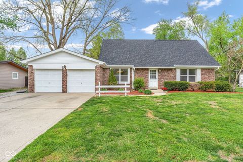 Photo of 18 Wilson Drive, Carmel, IN 46032 (MLS # 22090833)