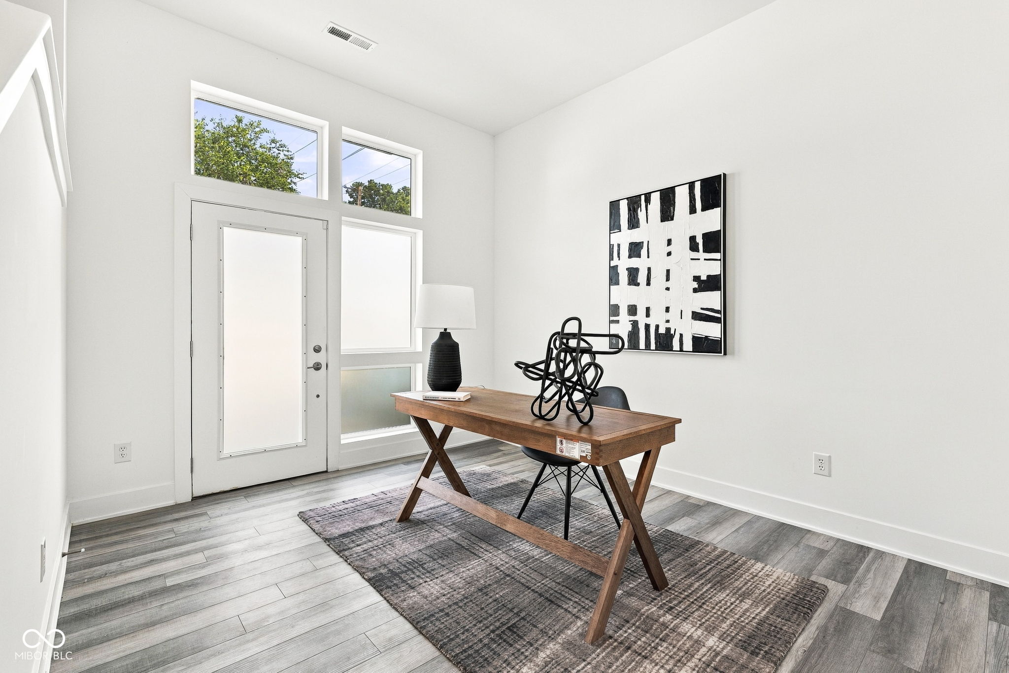 409 E 19th Street