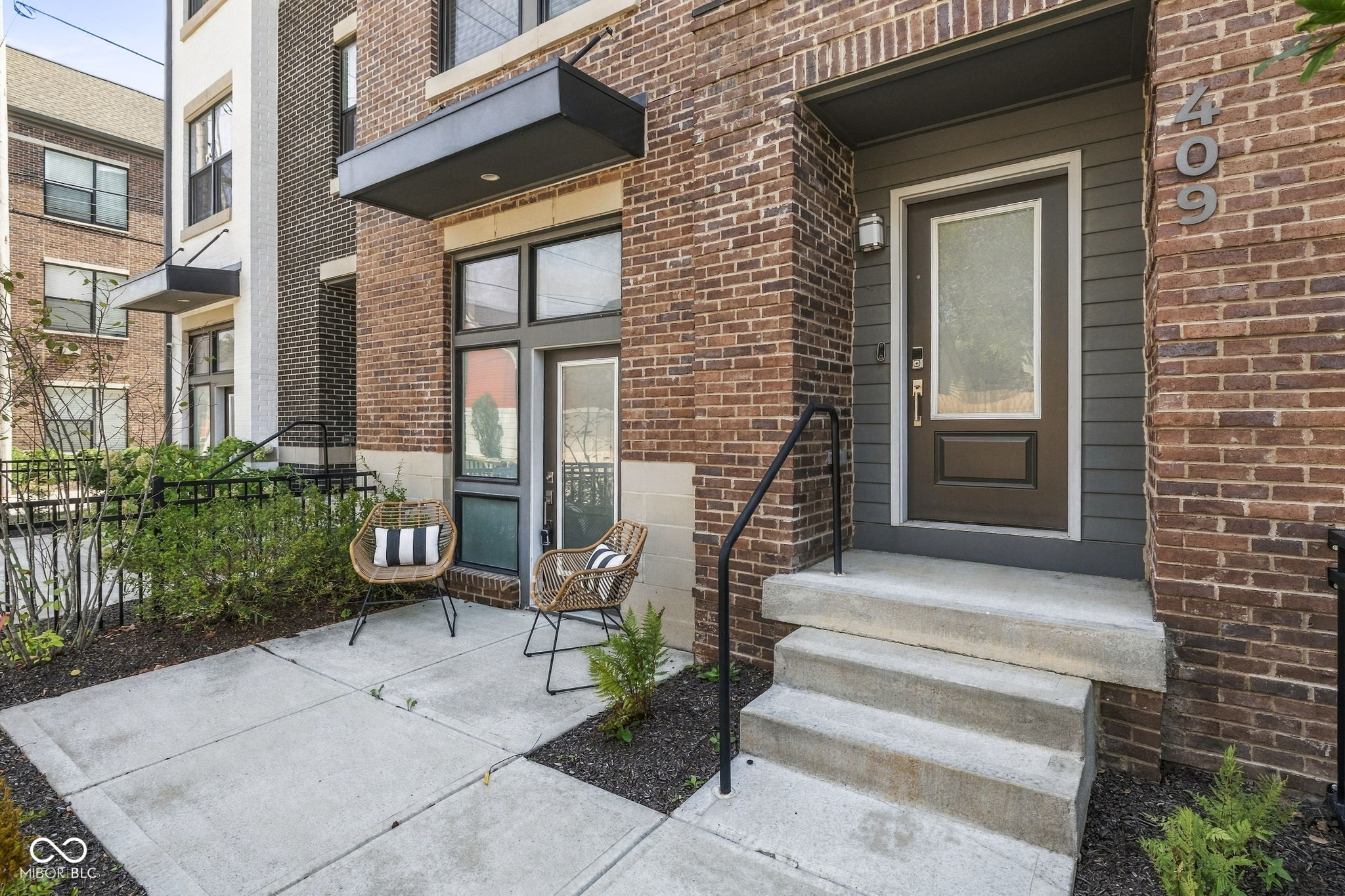 409 E 19th Street
