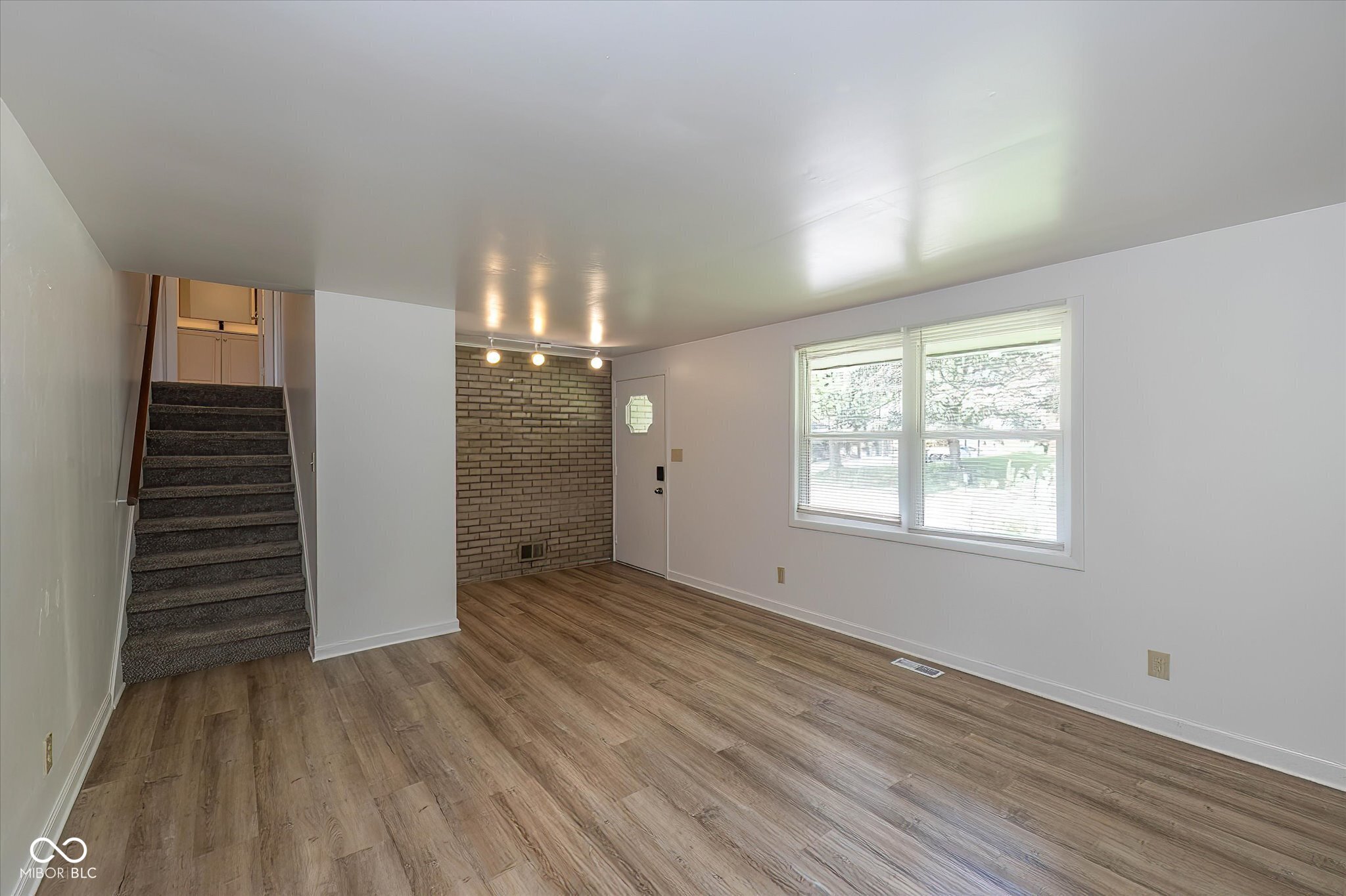 6525 Doris Drive