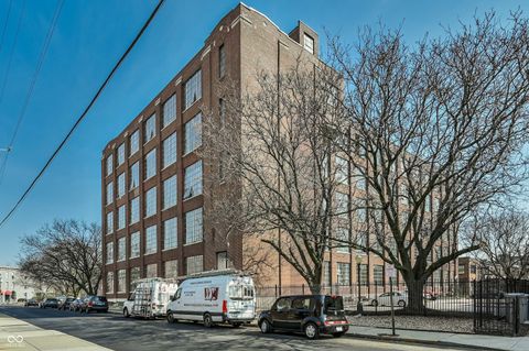 Photo of 611 N Park Avenue #208, Indianapolis, IN 46204 (MLS # 22089752)