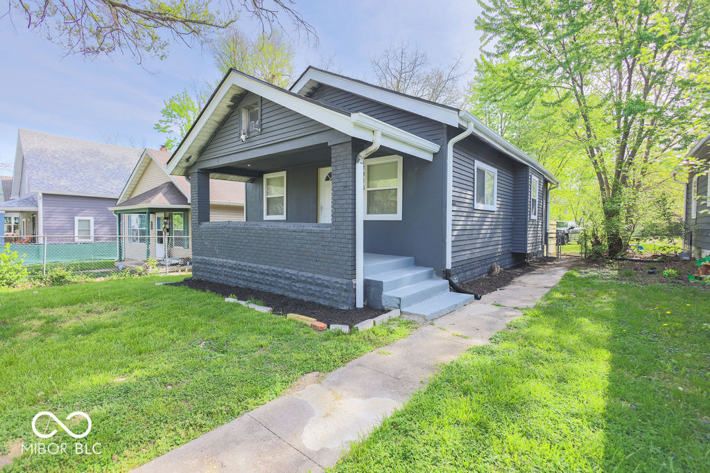 2315 N Dearborn Street