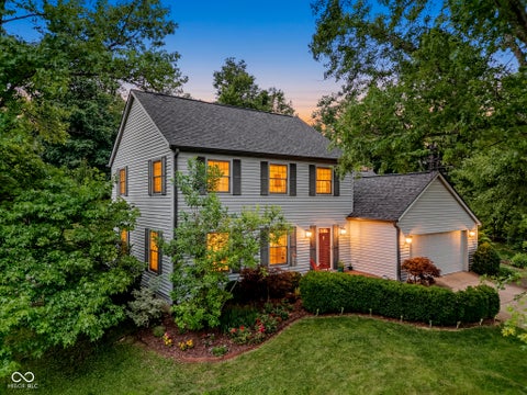 Photo of 9956 W Raintree Drive N, Columbus, IN 47201 (MLS # 22110702)