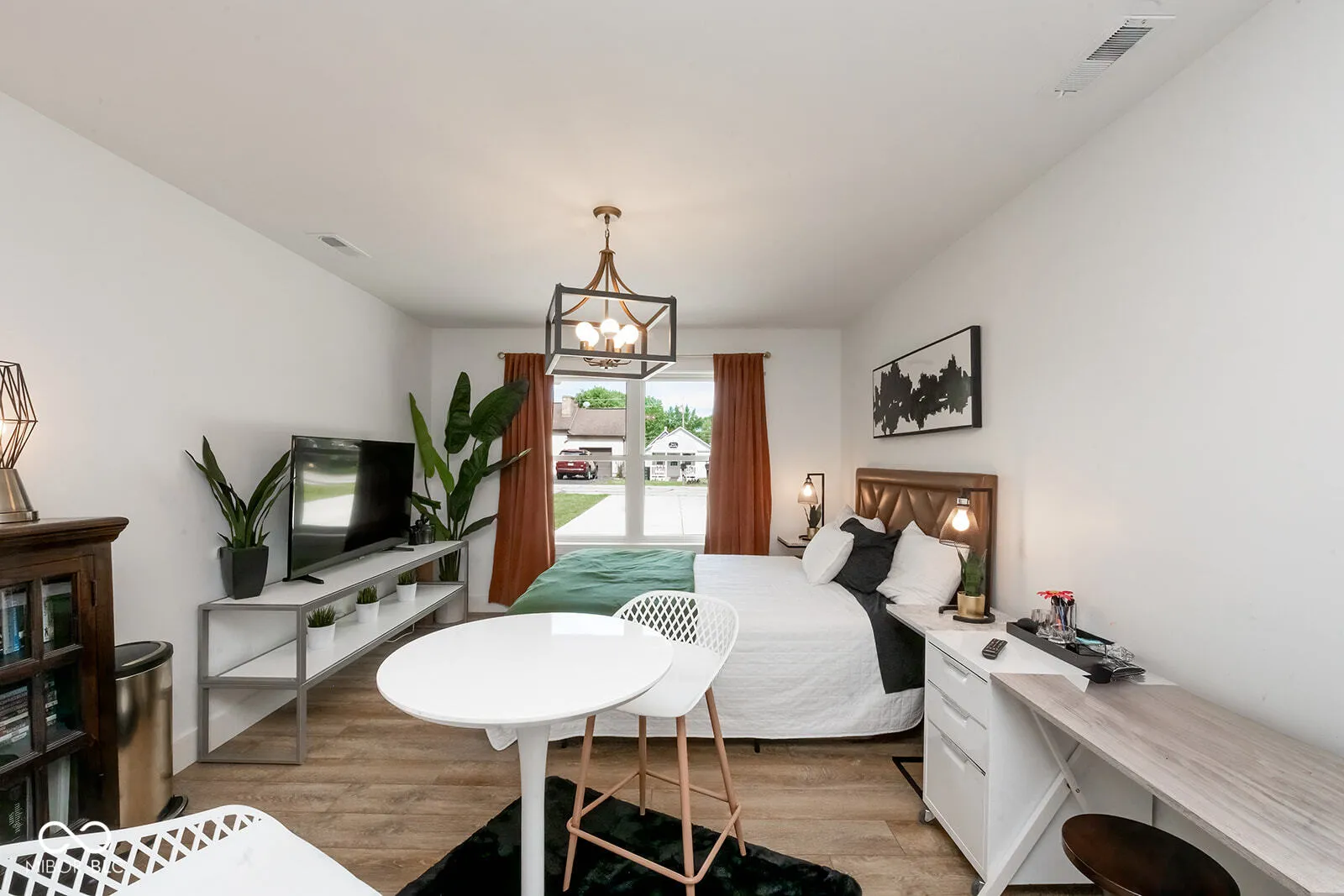 Bargersville, Indiana 46106, United States, 2 Bedrooms Bedrooms, ,1 BathroomBathrooms,Residential,Active,53198