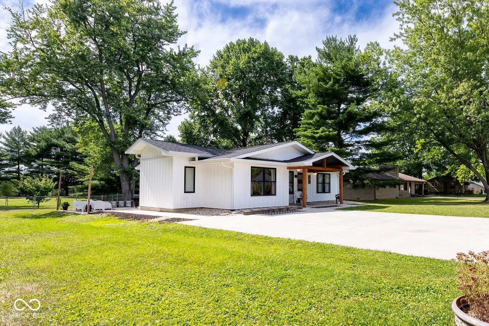 Bargersville, Indiana 46106, United States, 2 Bedrooms Bedrooms, ,1 BathroomBathrooms,Residential,Active,53198