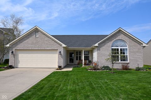 Photo of 7928 Alamosa Lane, Indianapolis, IN 46236 (MLS # 22095045)