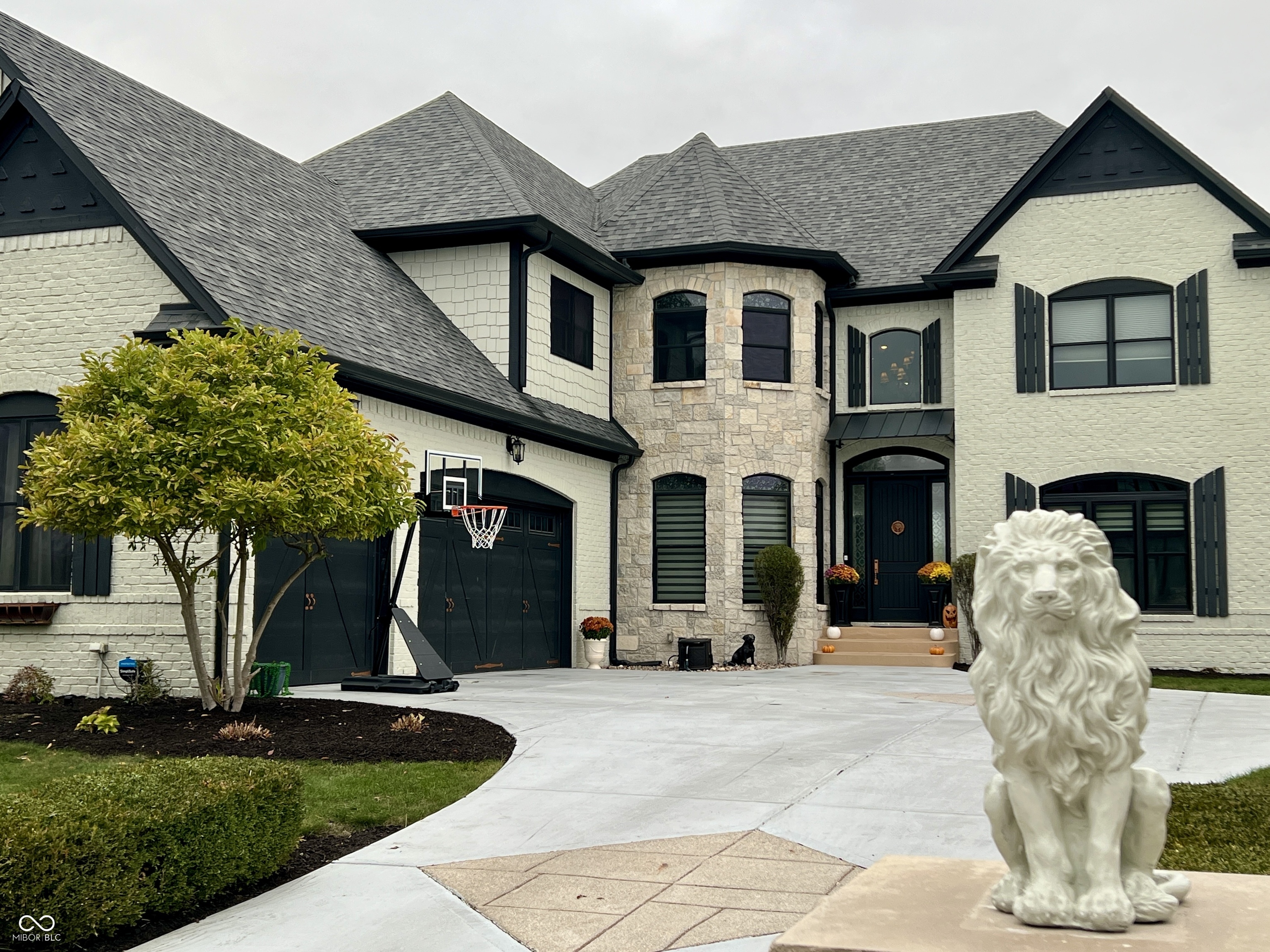 6668 Silver Creek Drive