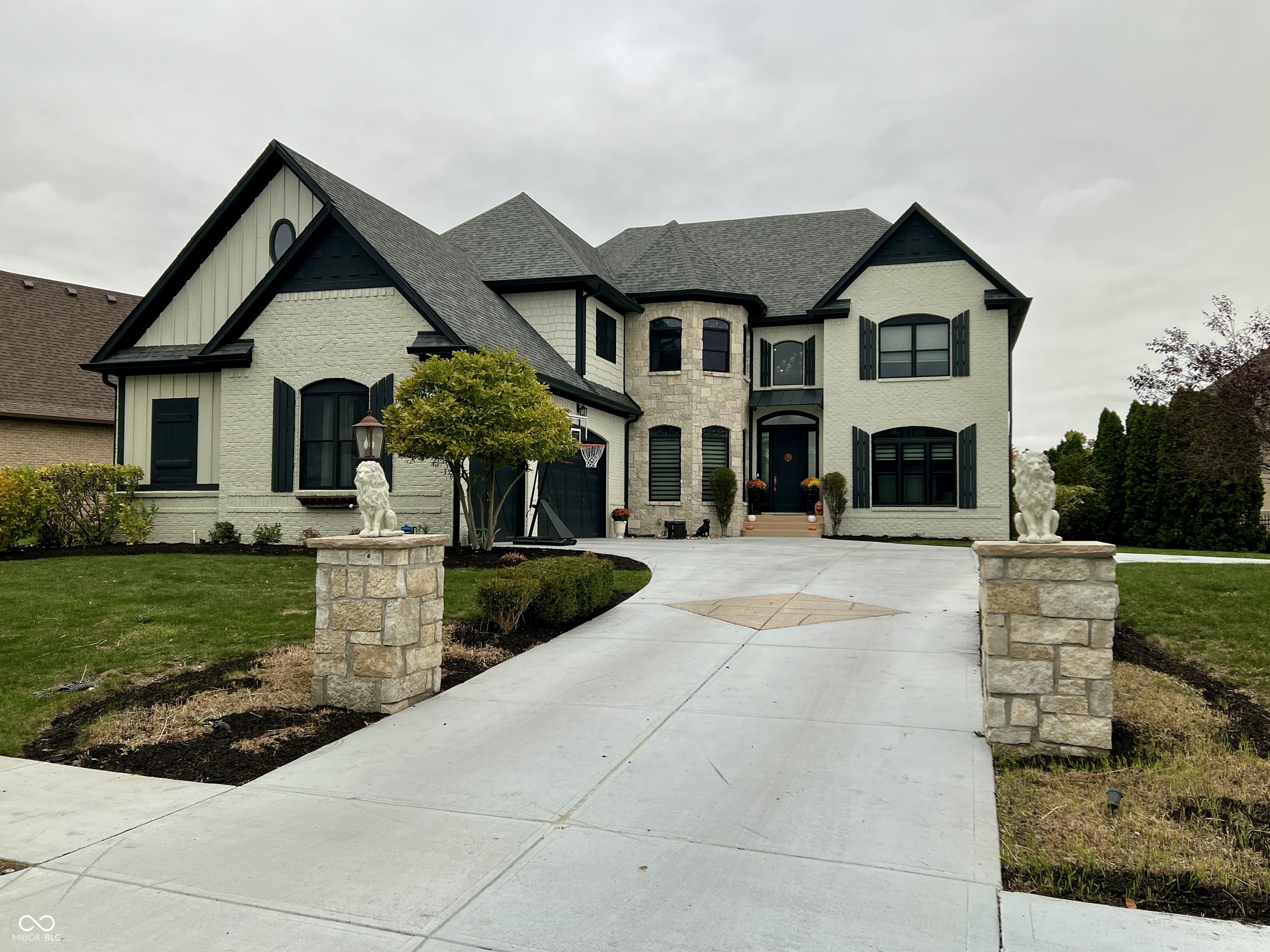 6668 Silver Creek Drive