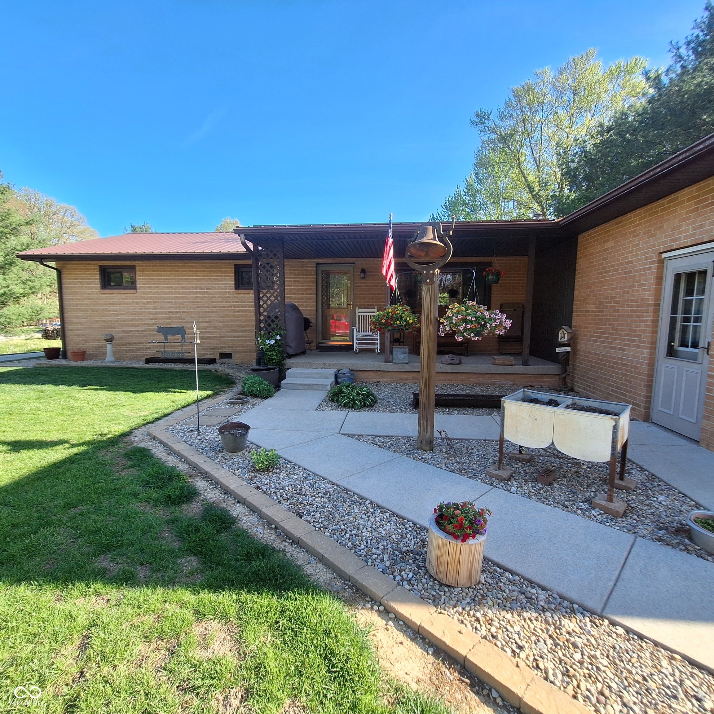 5810 E County Road 1200 S
