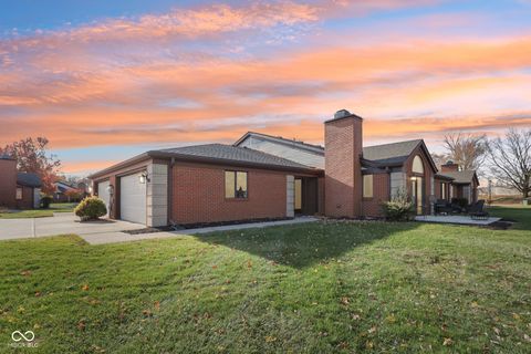 Photo of 9364 Oak Run East Drive, Indianapolis, IN 46260 (MLS # 22063908)