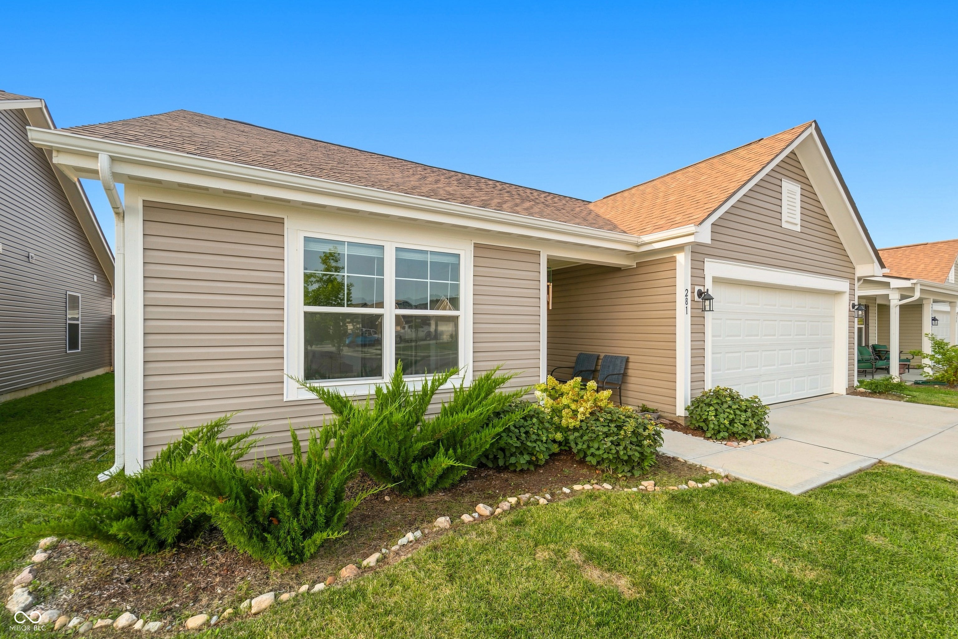 281 Waters Edge