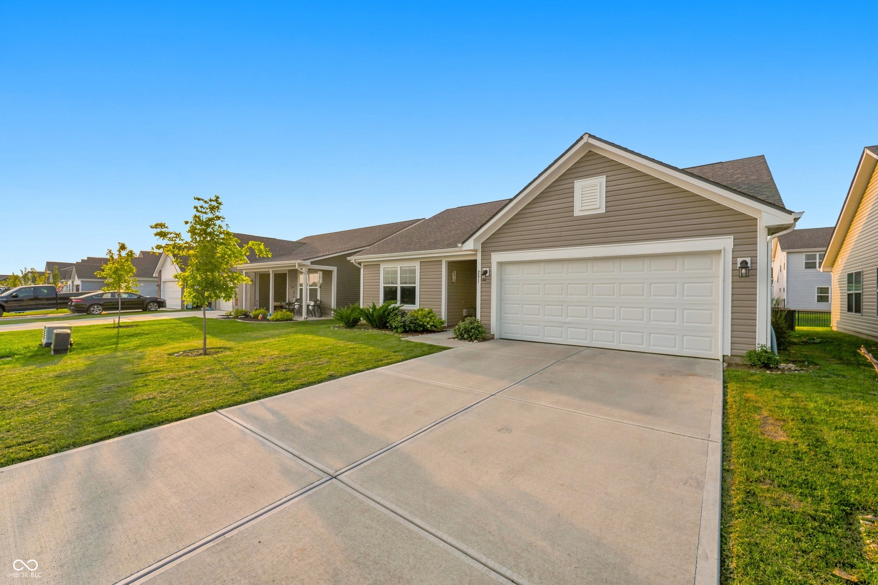 281 Waters Edge