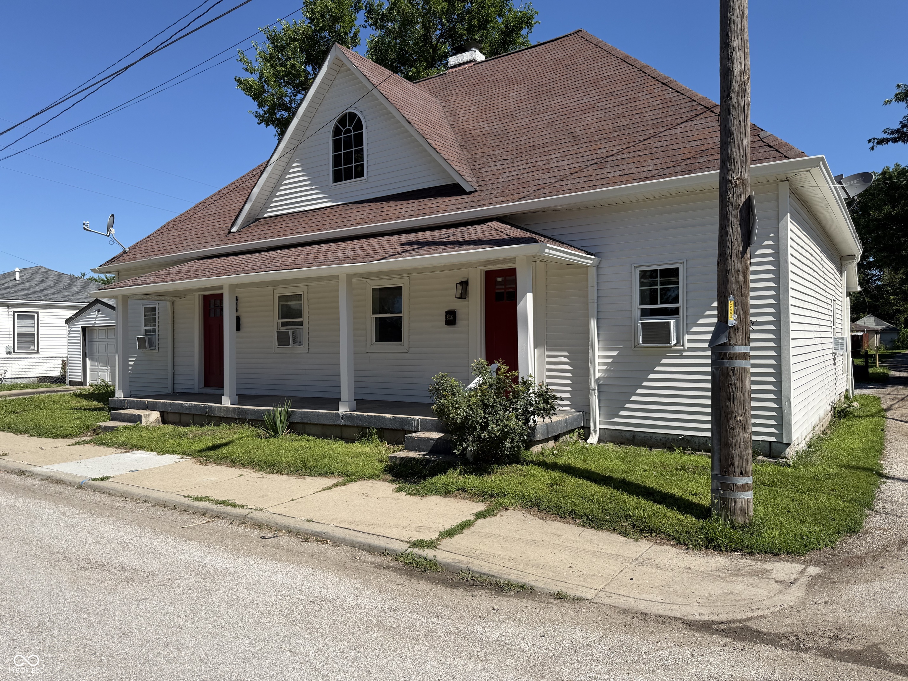 1846 W Lambert Street