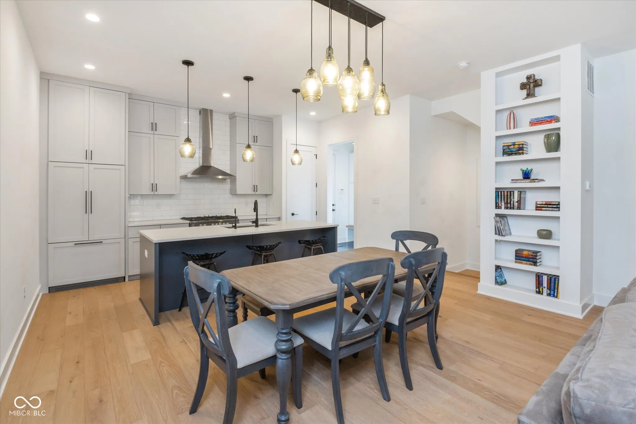 Indianapolis, Indiana 46202, United States, 3 Bedrooms Bedrooms, ,4 BathroomsBathrooms,Residential,Active,155845