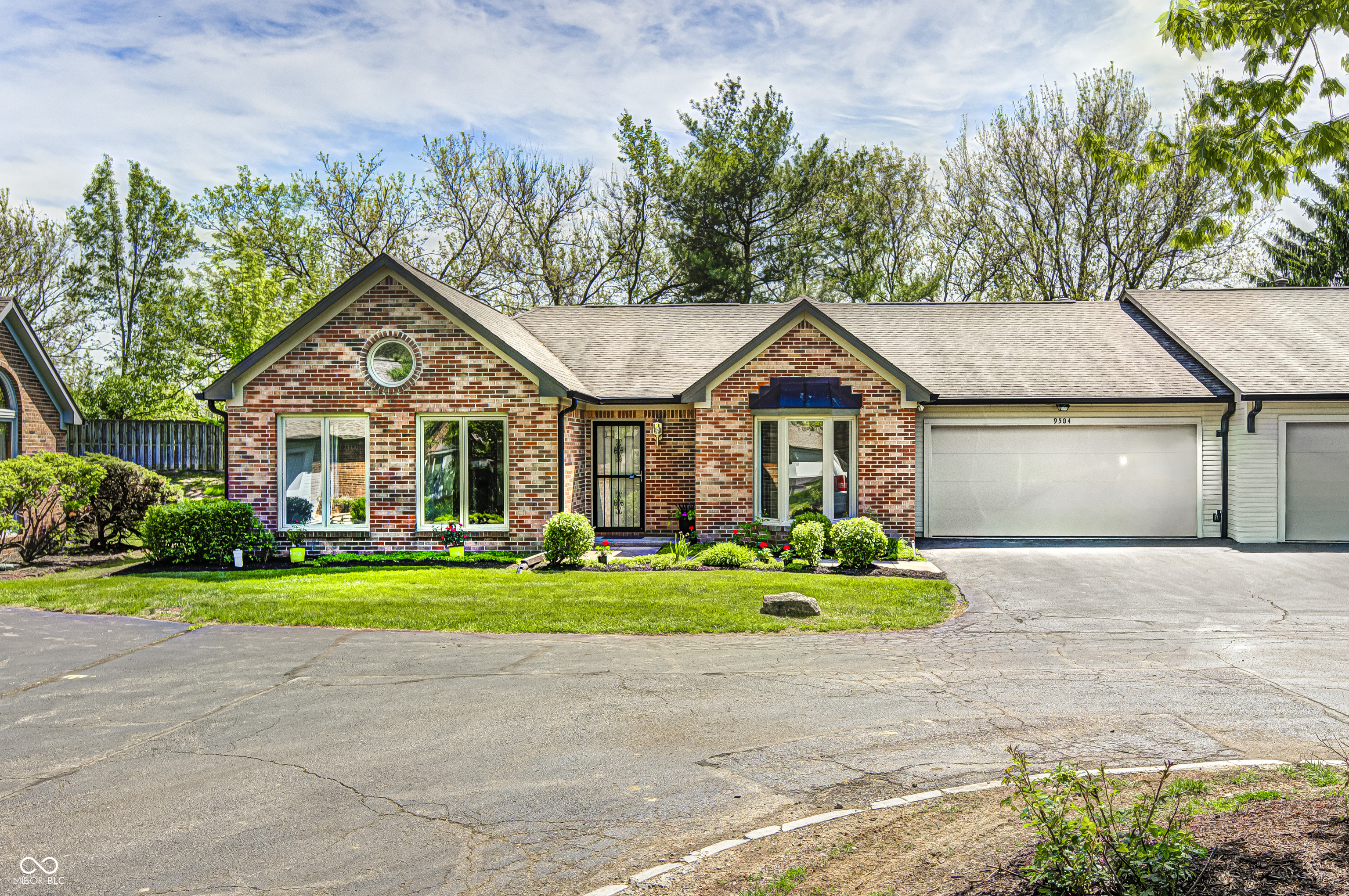 9504 Drakeford Drive