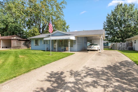 Photo of 501 Mooreland Drive, Whiteland, IN 46184 (MLS # 22123058)
