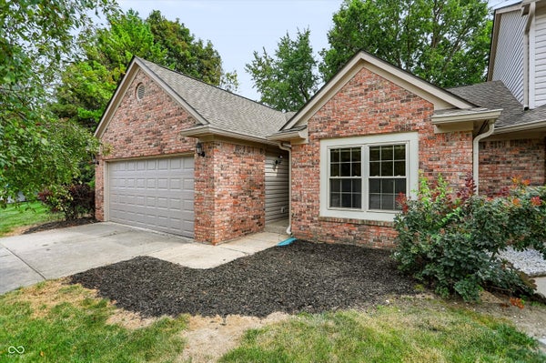 1039 BUFFALO RUN WAY, INDIANAPOLIS, IN 46227 - Image 42aefd7fe68d4fd954710735d3fe8dc3/2474642207