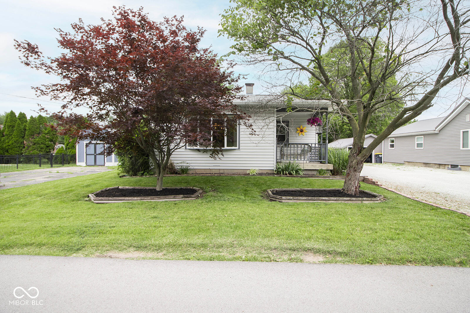 113 E Indiana Avenue