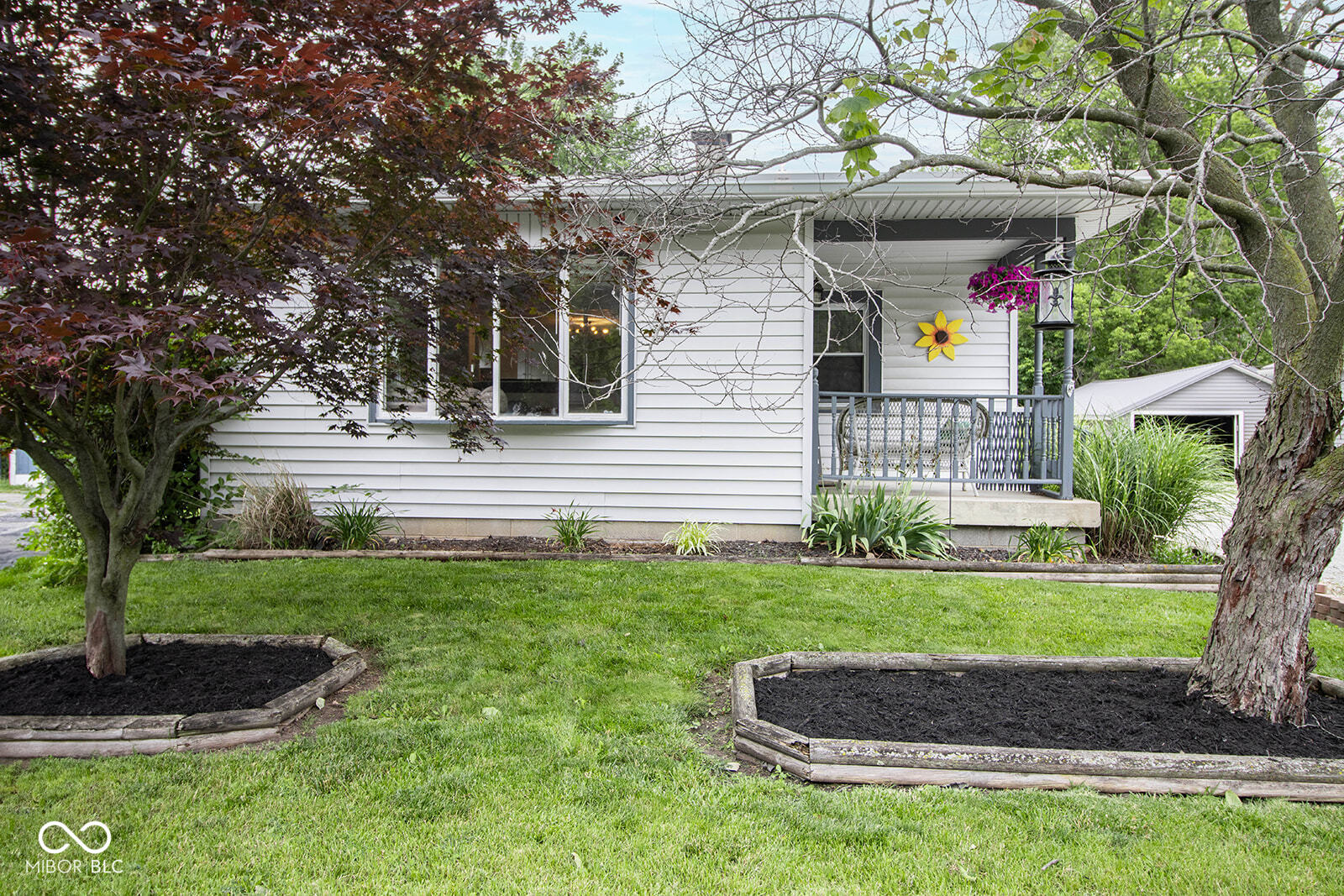 113 E Indiana Avenue