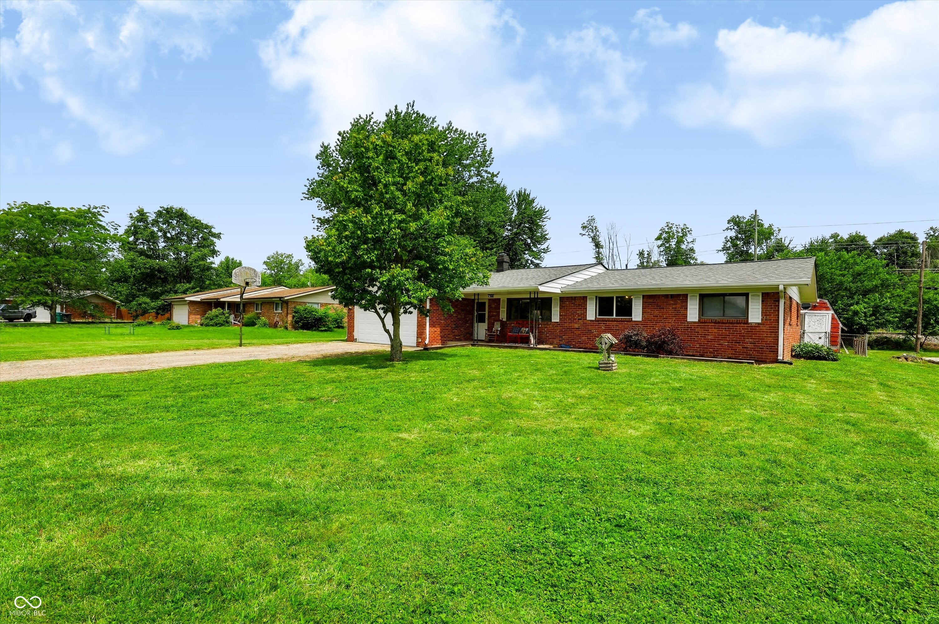 6461 Warren Lane