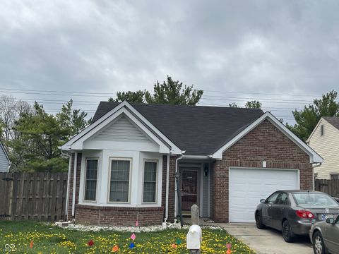 Photo of 4915 Peony Place, Indianapolis, IN 46254 (MLS # 22093383)