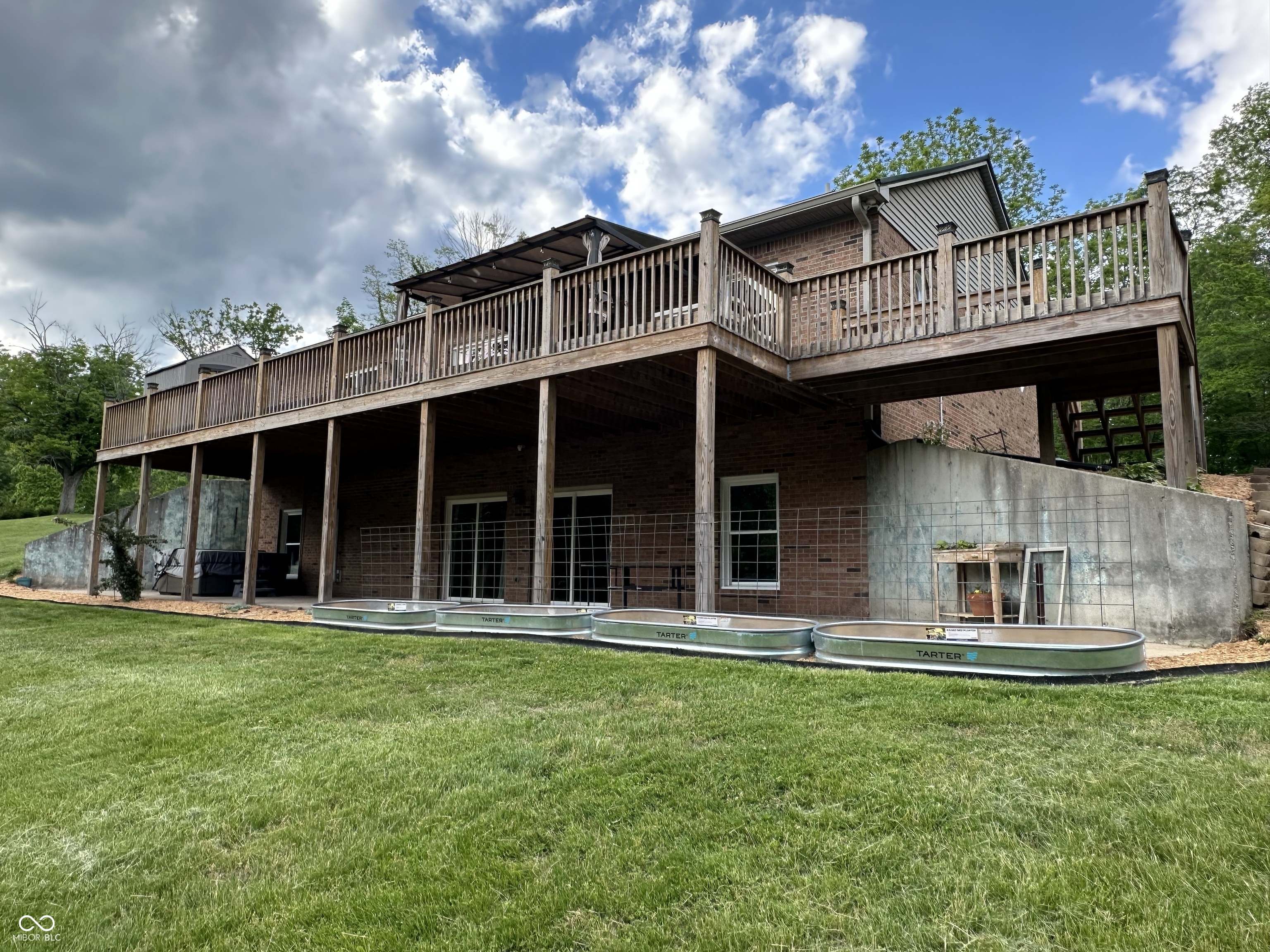 584 Schultz Lane