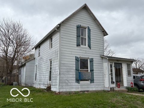 Photo of 1208 W 3rd Street, Anderson, IN 46016 (MLS # 22091973)