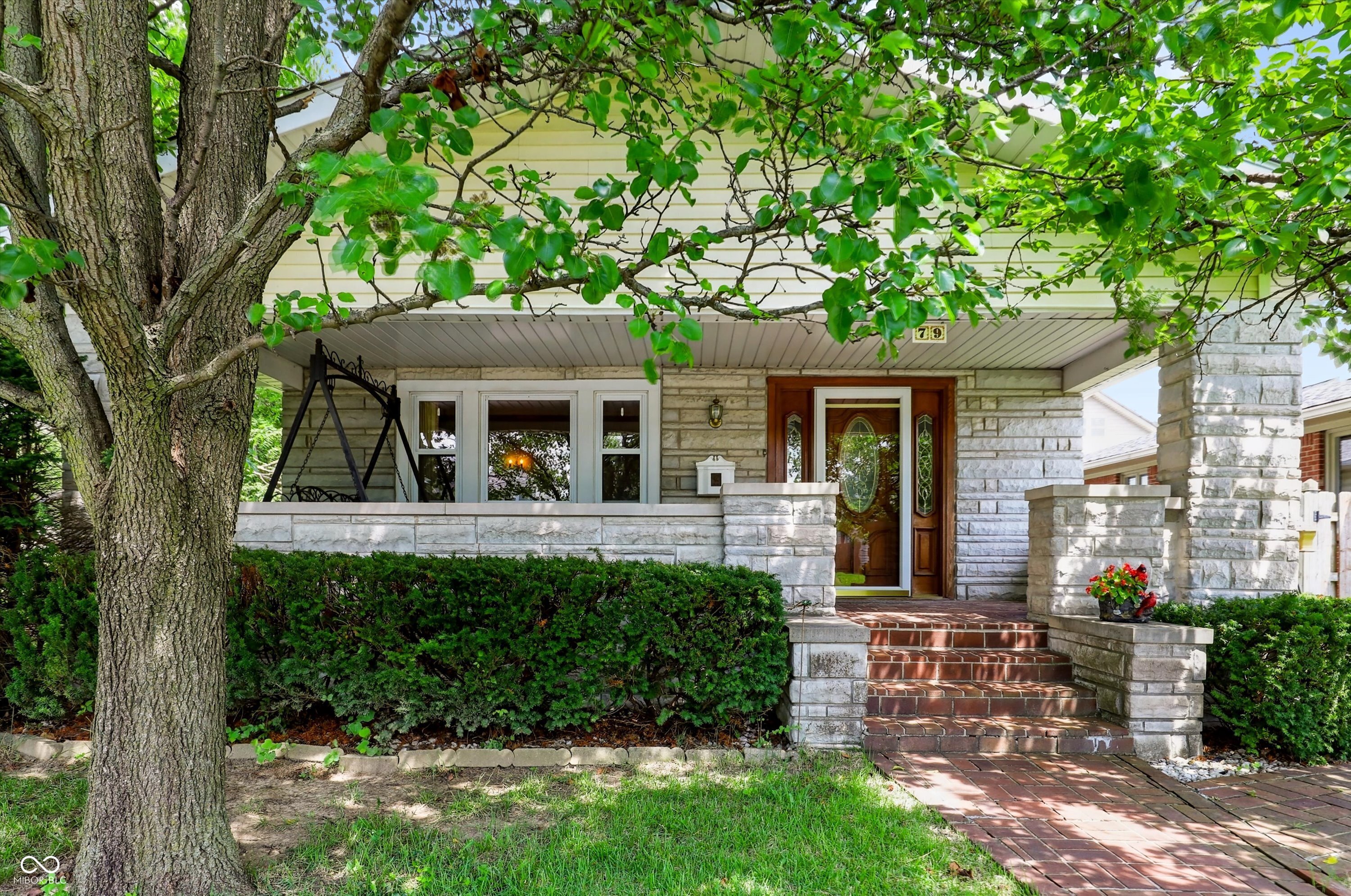 79 N 15th Avenue
