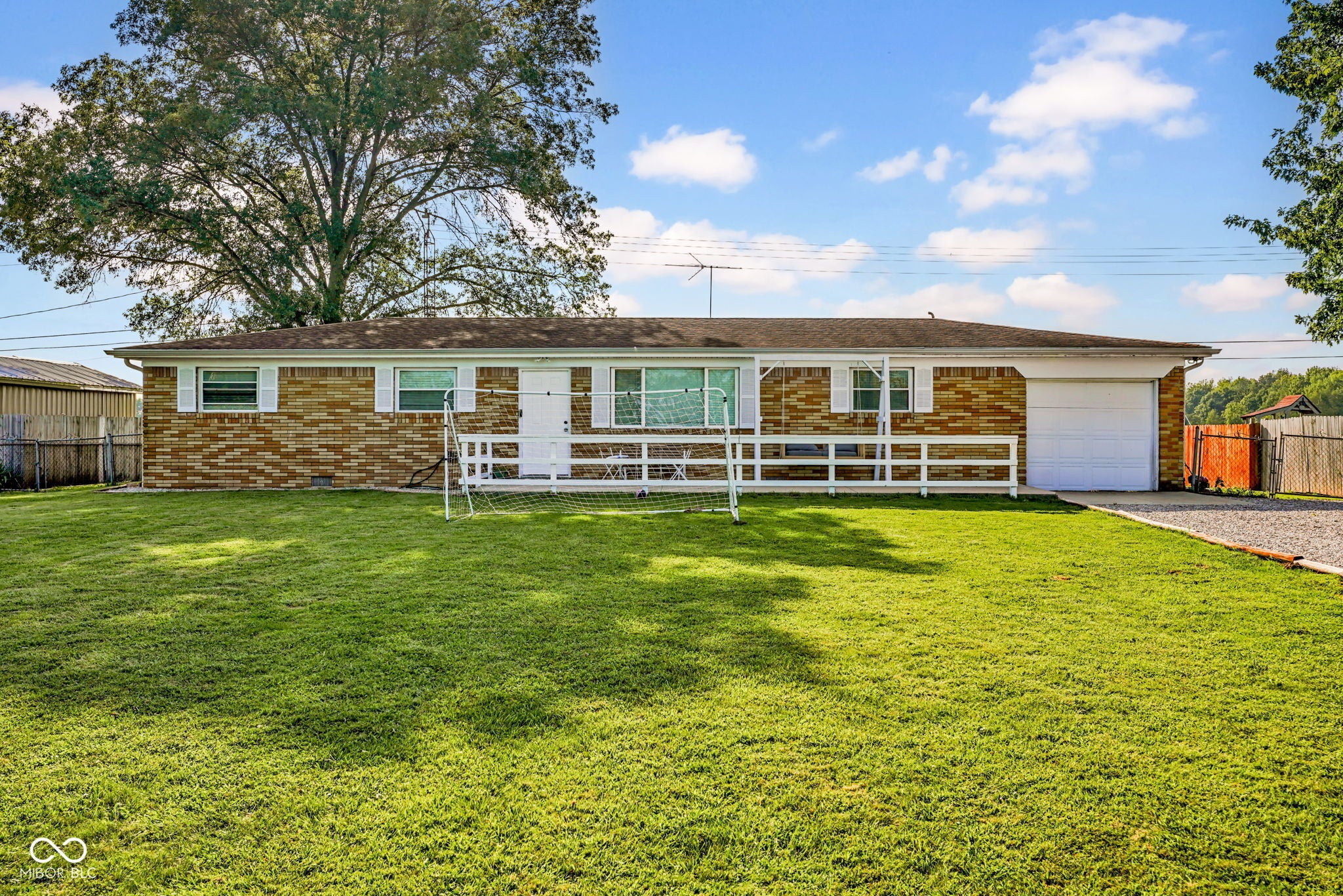 2170 N Old State Road 9