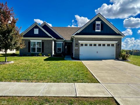 Photo of 1479 Classic Avenue, Greenwood, IN 46143 (MLS # 22085048)