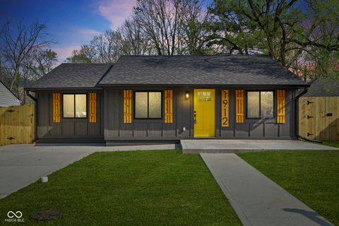 Photo of 1912 E 66th Street, Indianapolis, IN 46220 (MLS # 22094816)