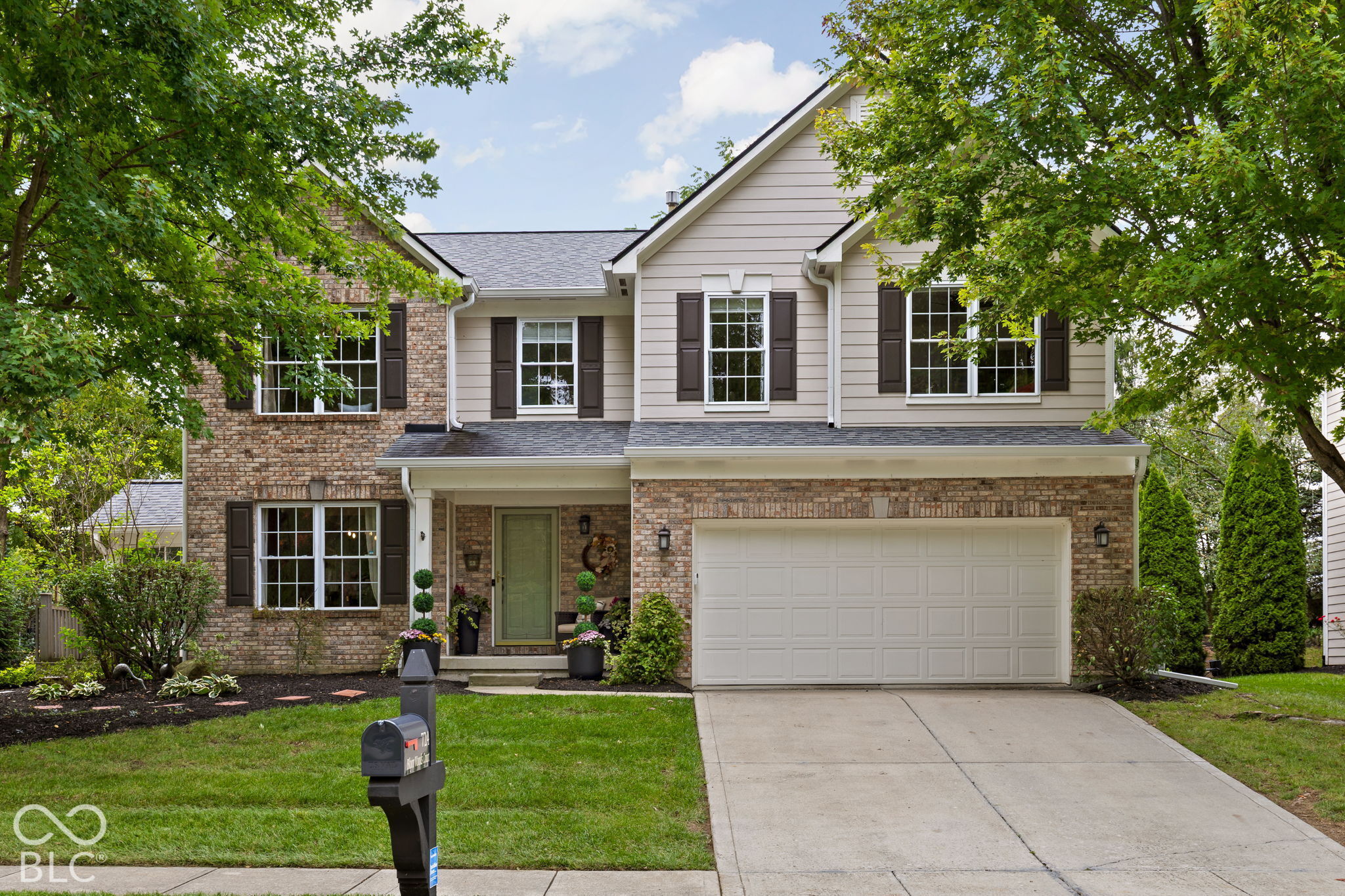 724 Bloor Woods Court
